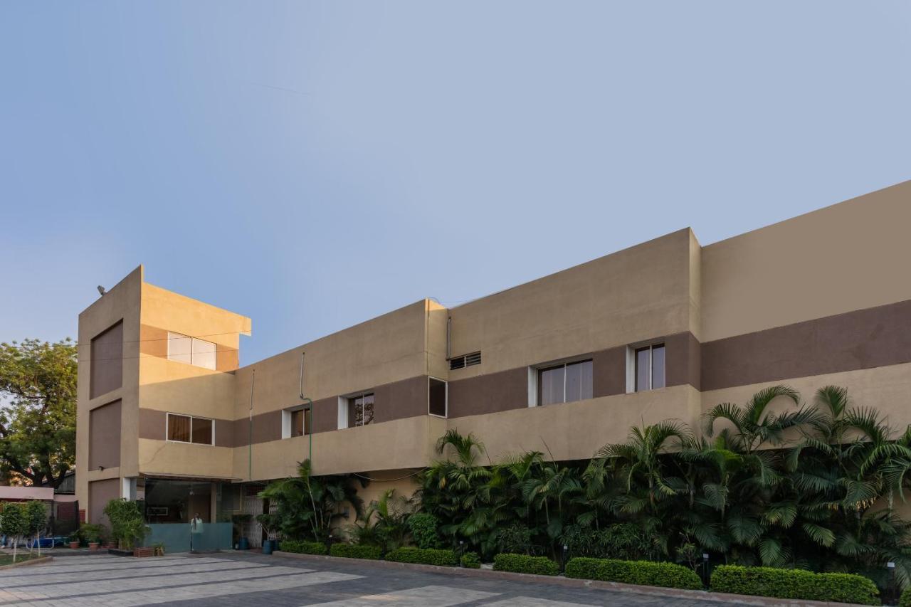 Oyo 75956 Hotel Grand Rourkela Eksteriør billede